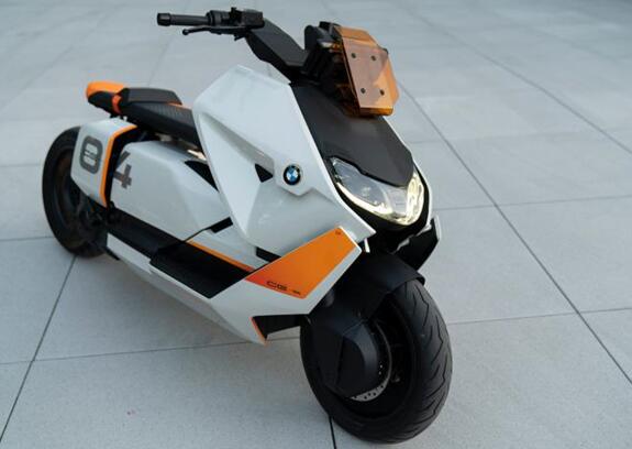 3系同款液晶儀表！史上最酷寶馬踏板電摩即將量產(chǎn)