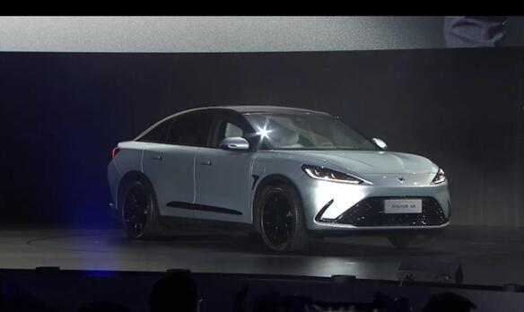 極狐開了場發(fā)布會(huì) 華為卻占盡了C位