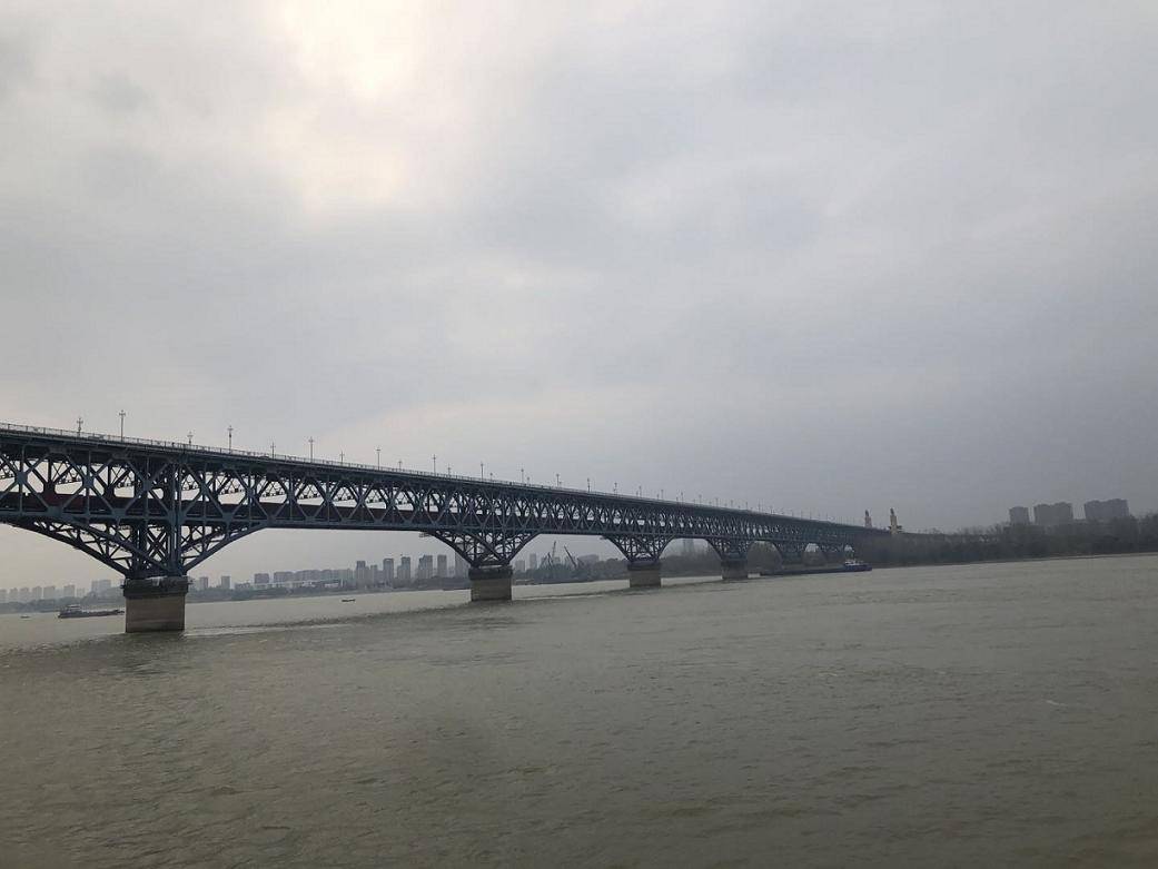 過江通道將繼續(xù)擴(kuò)容。南報(bào)融媒體記者 何鋼 攝