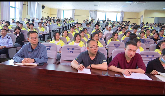 講述文學情懷 傳授寫作技巧