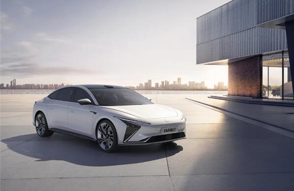 上汽阿里巴巴等聯(lián)手打造！智己L7 Beta體驗(yàn)版將下線