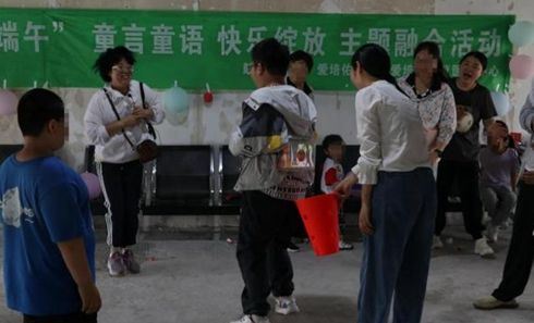 新農(nóng)社區(qū)舉辦慶六一迎端午“童言童語 快樂綻放”主題融合活動(dòng)